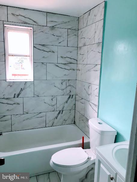 2109 Rolander Street Hyattsville, MD 20783 - Photo 18 of 25 Main Level Bath