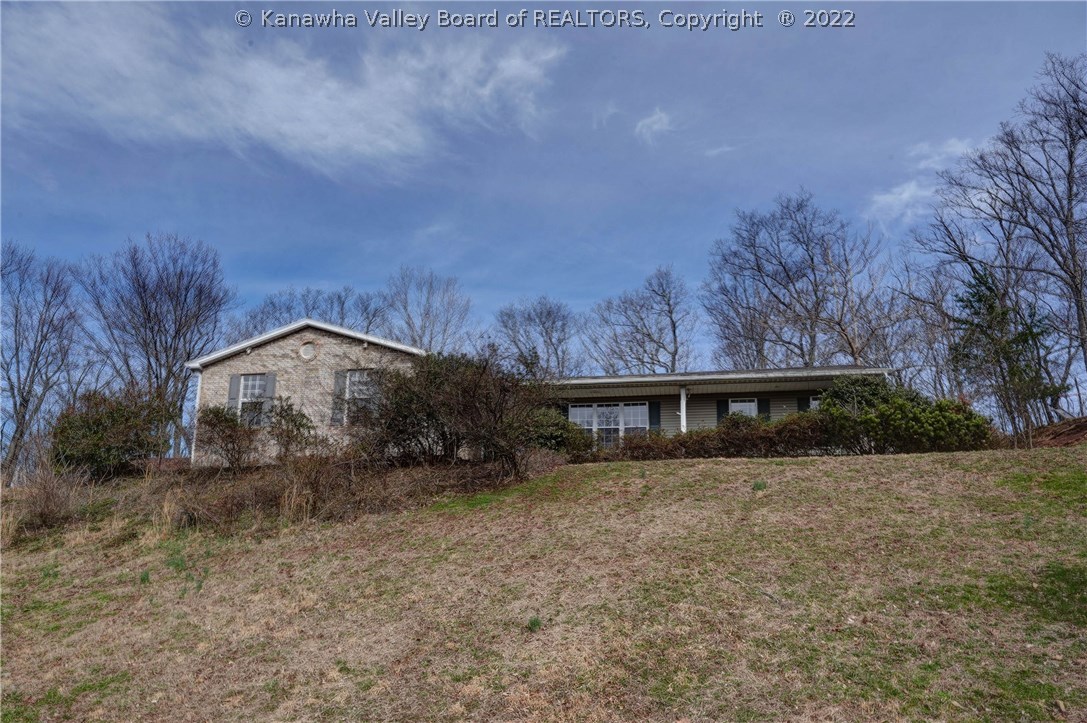128 Ridgewood Forest Road St. Albans, WV 25177 - Photo 1 of 30 Gallery Image 1