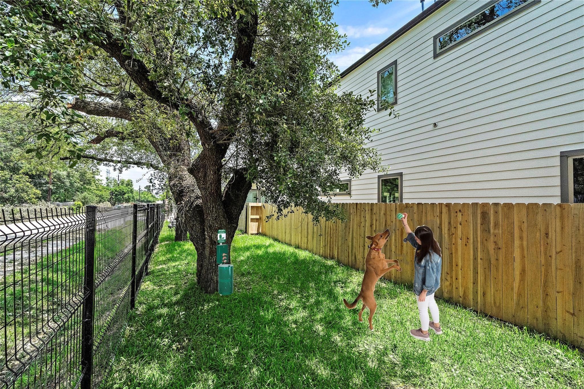 2200 Marnel Road, Unit J Houston, TX 77055 - Photo 24 of 25 a view of a backyard