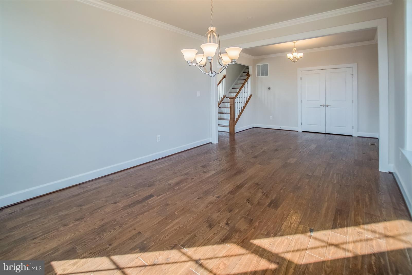 21201 Cracklin Road Laytonsville, MD 20882 - Photo 2 of 22 Dining Room