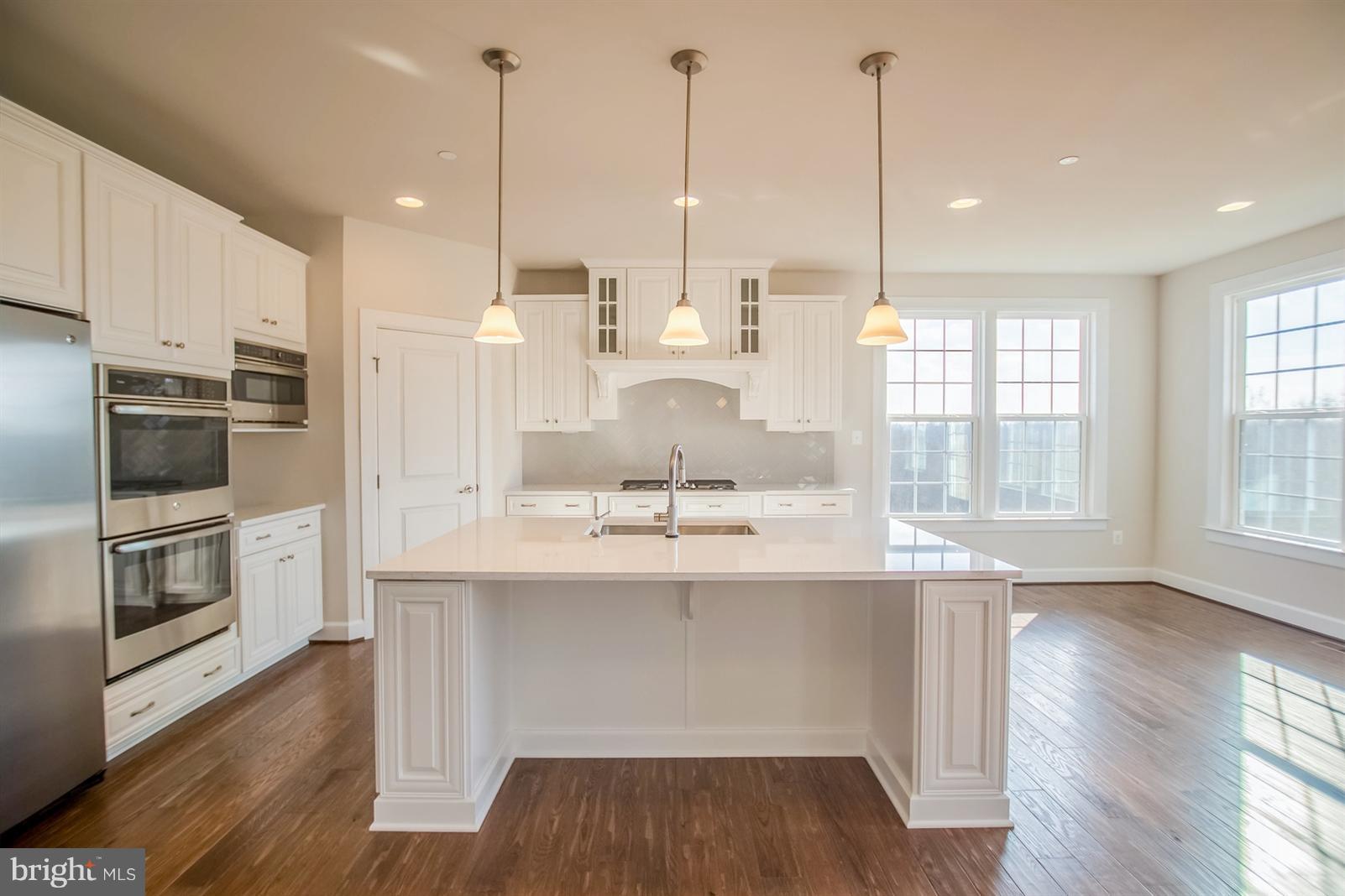 21201 Cracklin Road Laytonsville, MD 20882 - Photo 6 of 22 Kitchen