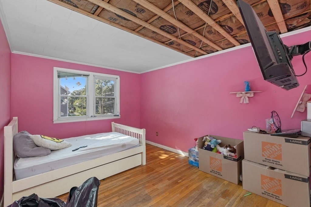 32 Hillcrest Road Dracut, MA 01826 - Photo 19 of 24 Gallery Image 19