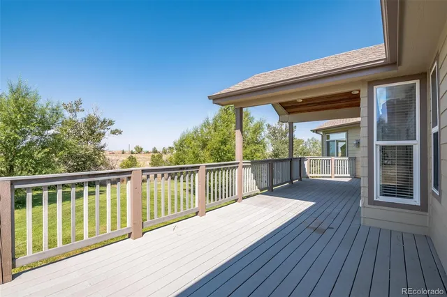 a view of a yard with an trees