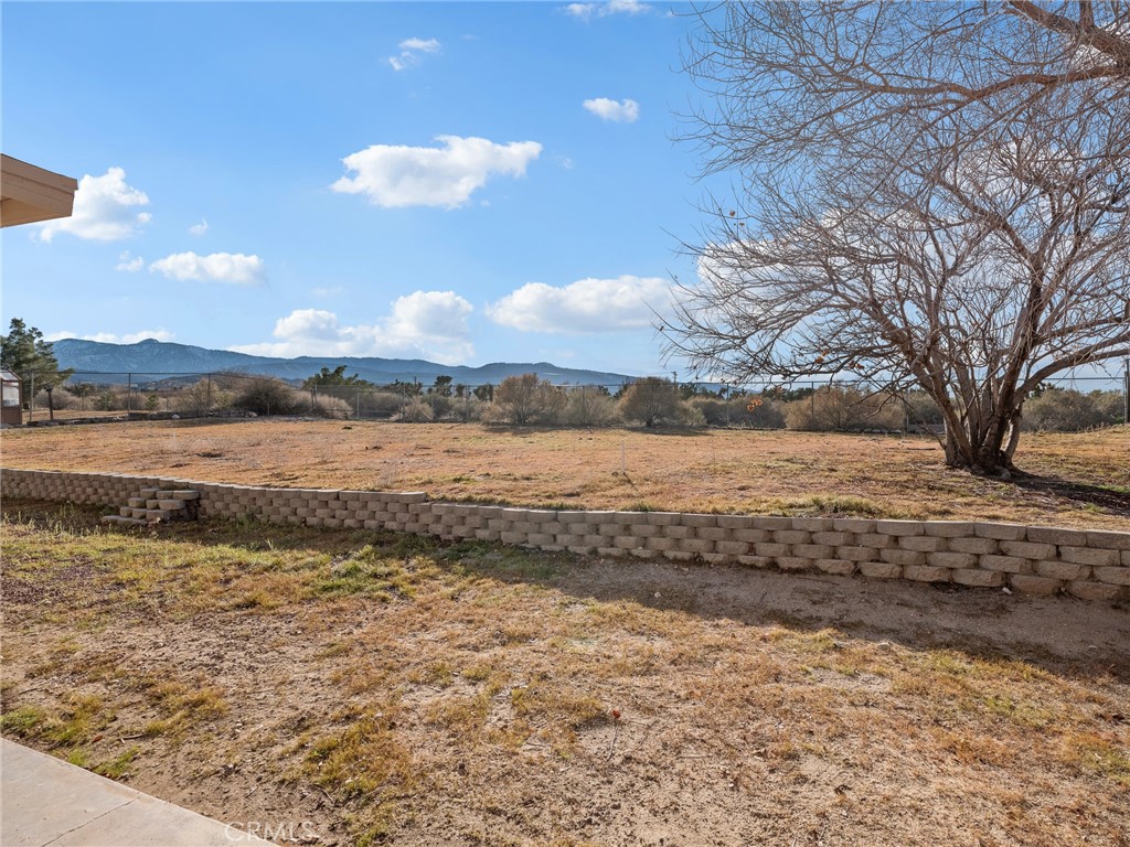 9550 Riggins Road Phelan, CA 92371 - Photo 33 of 47 a view of an ocean beach