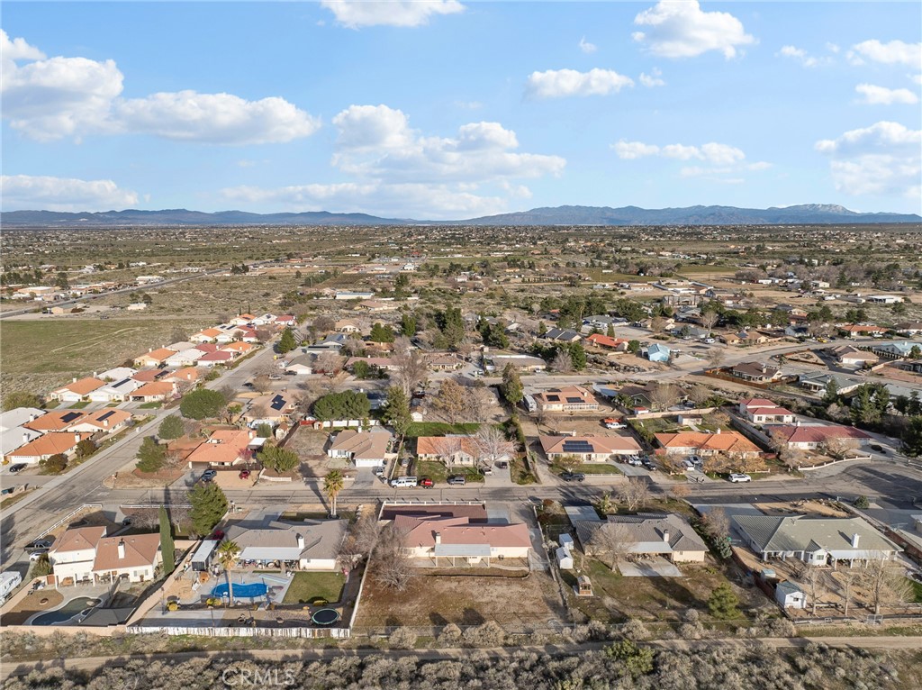 9550 Riggins Road Phelan, CA 92371 - Photo 47 of 47 an aerial view of city and lake