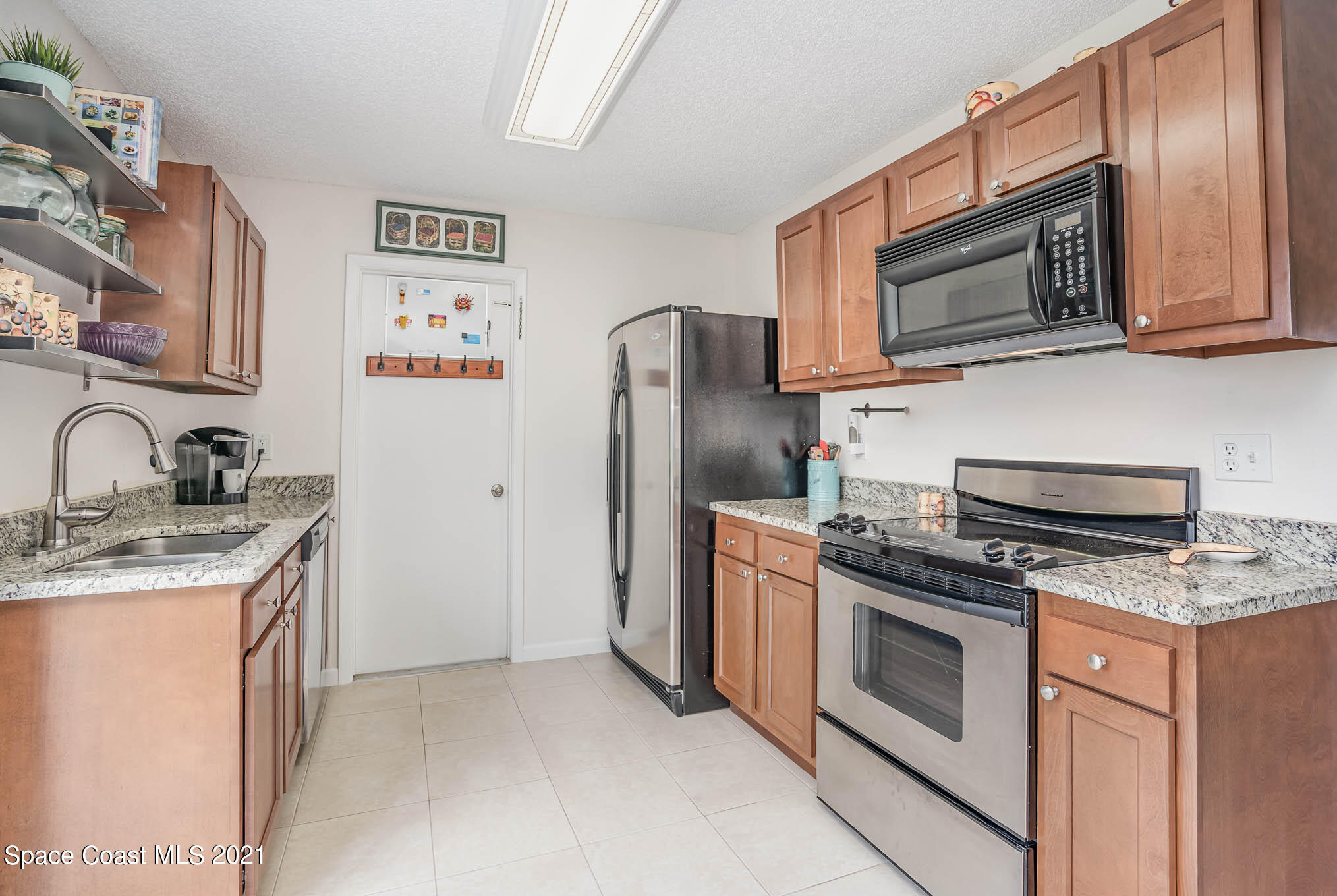 184 Abalone Road Northwest Palm Bay, FL 32907 - Photo 3 of 17 MAS05290-Edit