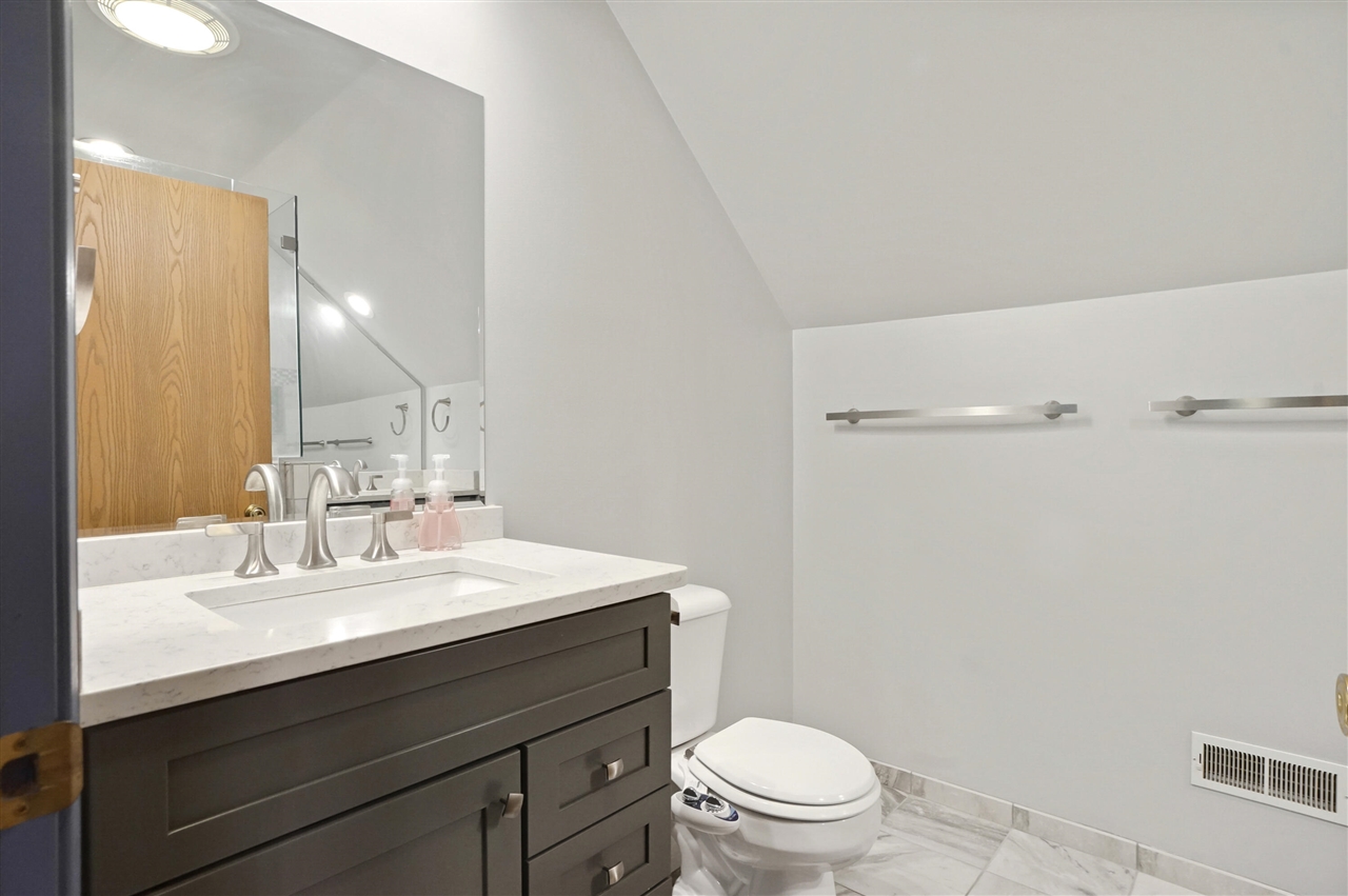 11176 Mcgregor Road Pinckney, MI 48169 - Photo 20 of 52 Gallery Image 20