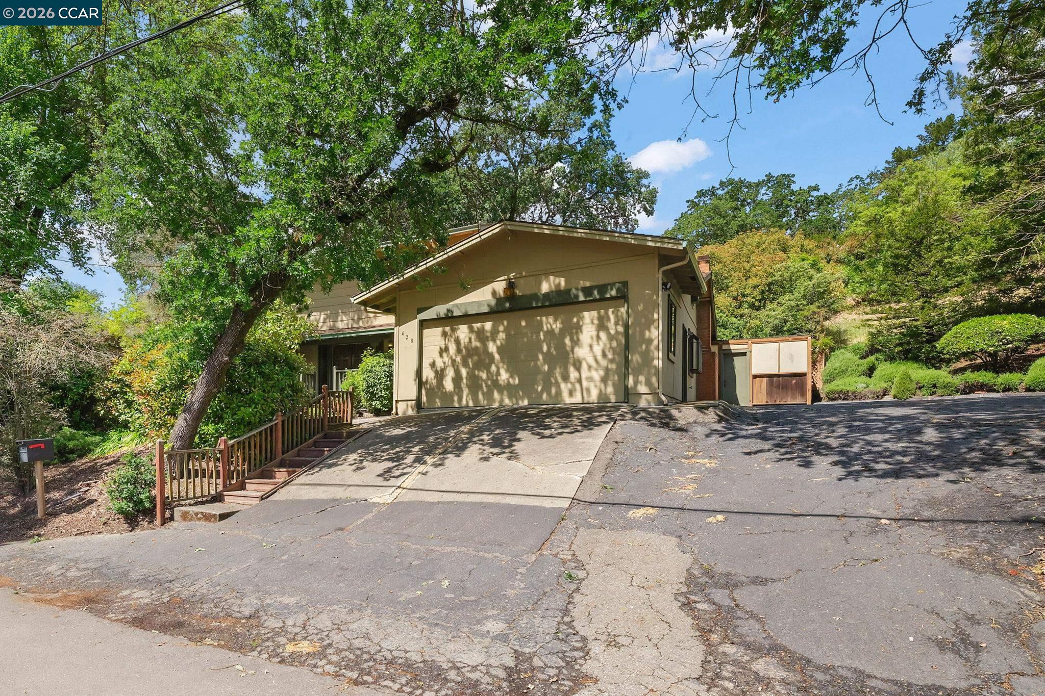 428 El Rio Danville, CA 94526 - Photo 3 of 35