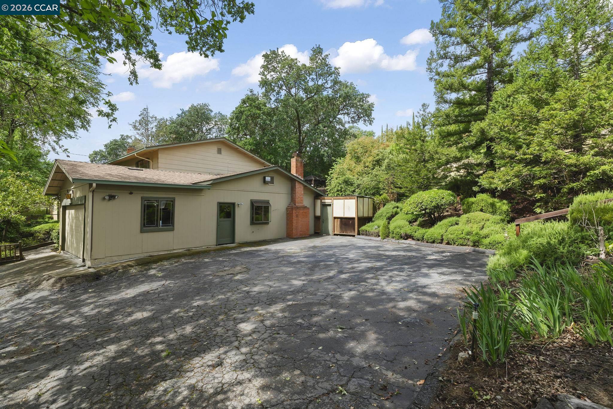 428 El Rio Danville, CA 94526 - Photo 4 of 35