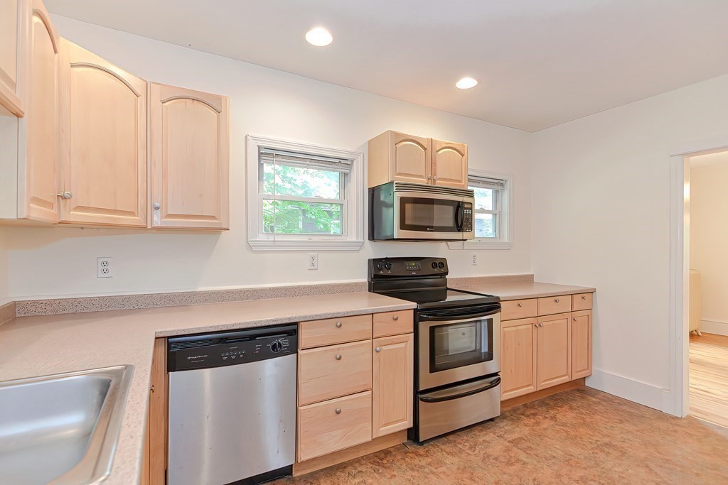 126 Copperfield Road, Unit 2 Worcester, MA 01602 - Photo 18 of 36