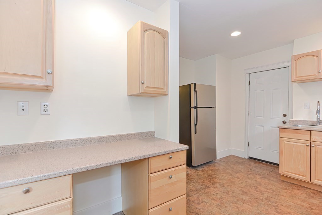 126 Copperfield Road, Unit 2 Worcester, MA 01602 - Photo 21 of 36