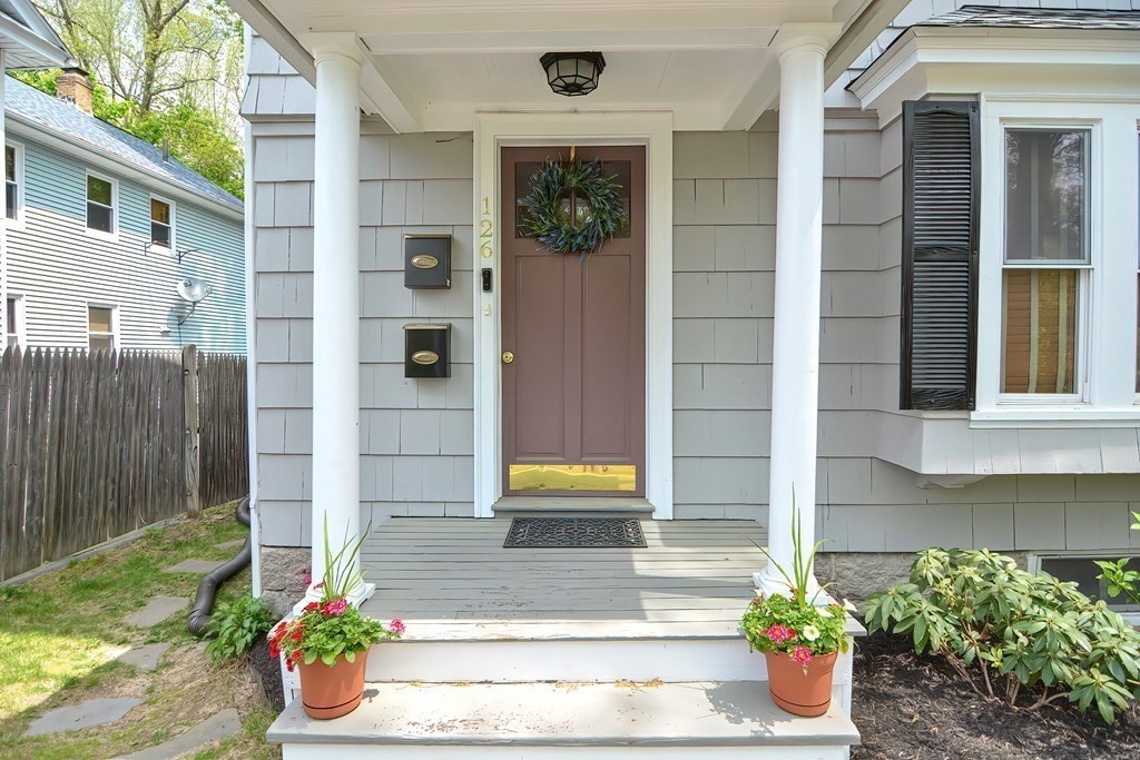 126 Copperfield Road, Unit 2 Worcester, MA 01602 - Photo 3 of 36