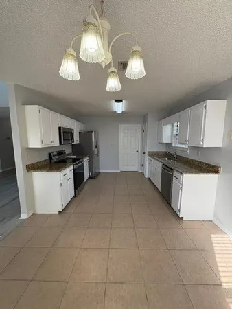 $1,950 | 1123 Northview Drive, Crestview, FL 32536