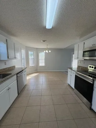 $1,950 | 1123 Northview Drive, Crestview, FL 32536