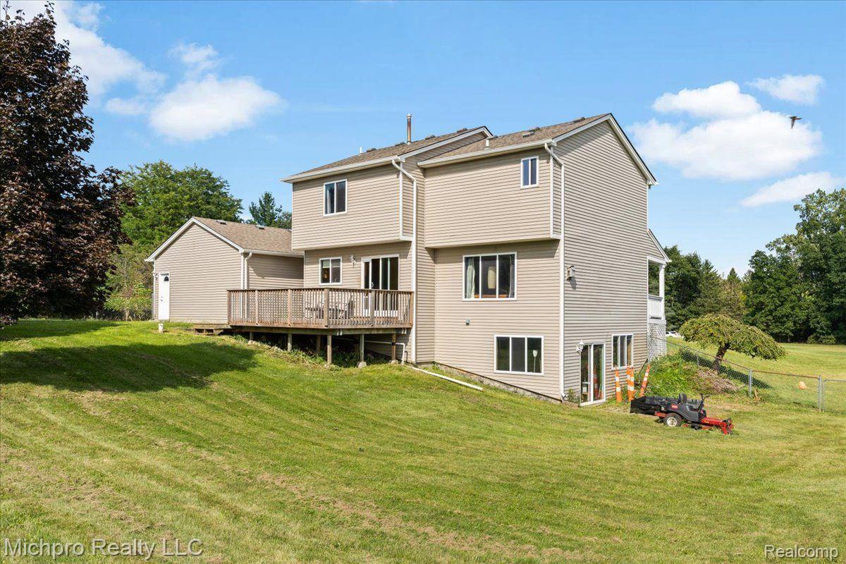 672 South Hurd Road Oxford, MI 48371 - Photo 12 of 51 Gallery Image 12