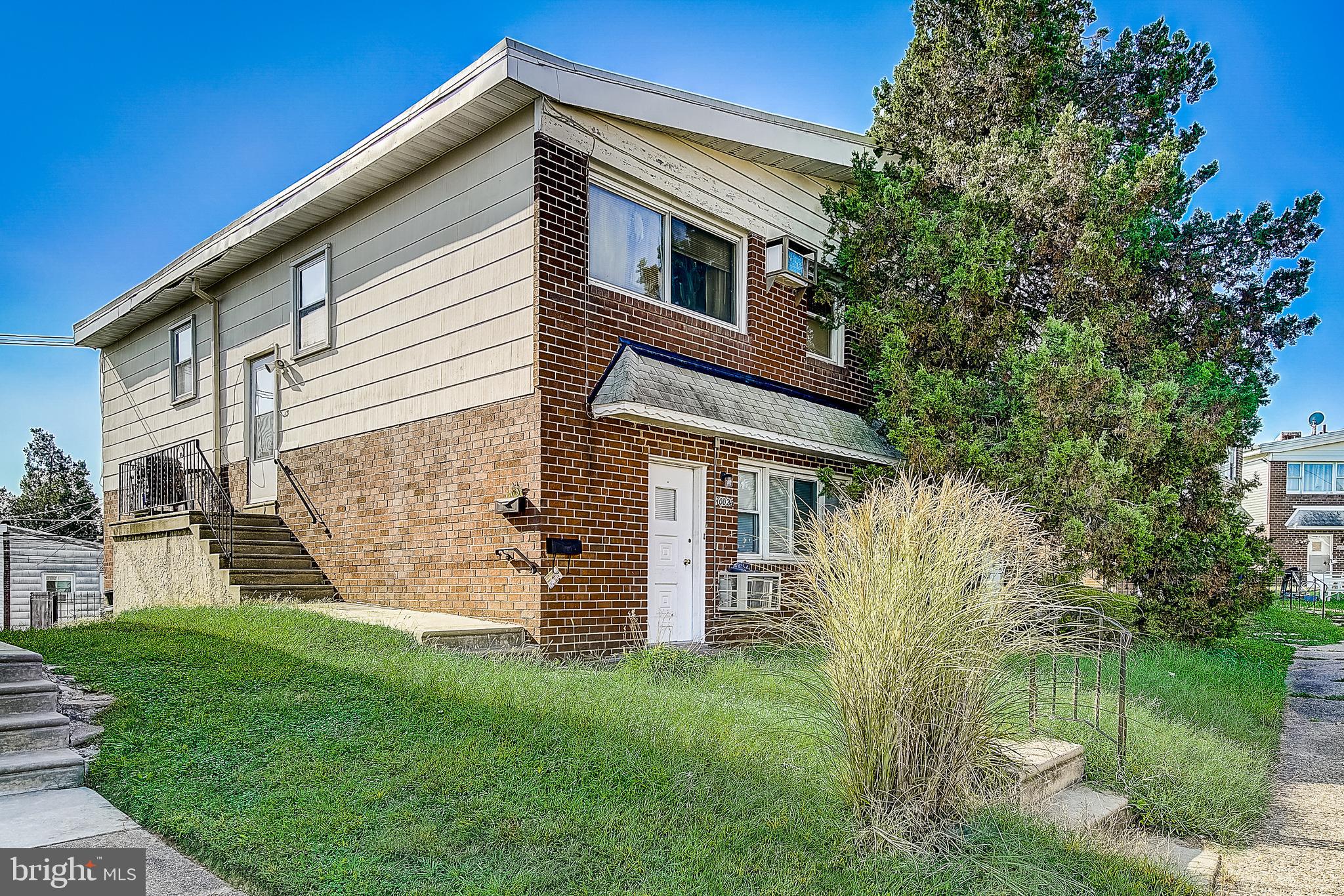 10023 Bridle Road Philadelphia, PA 19116 - Photo 3 of 7 Gallery Image 3