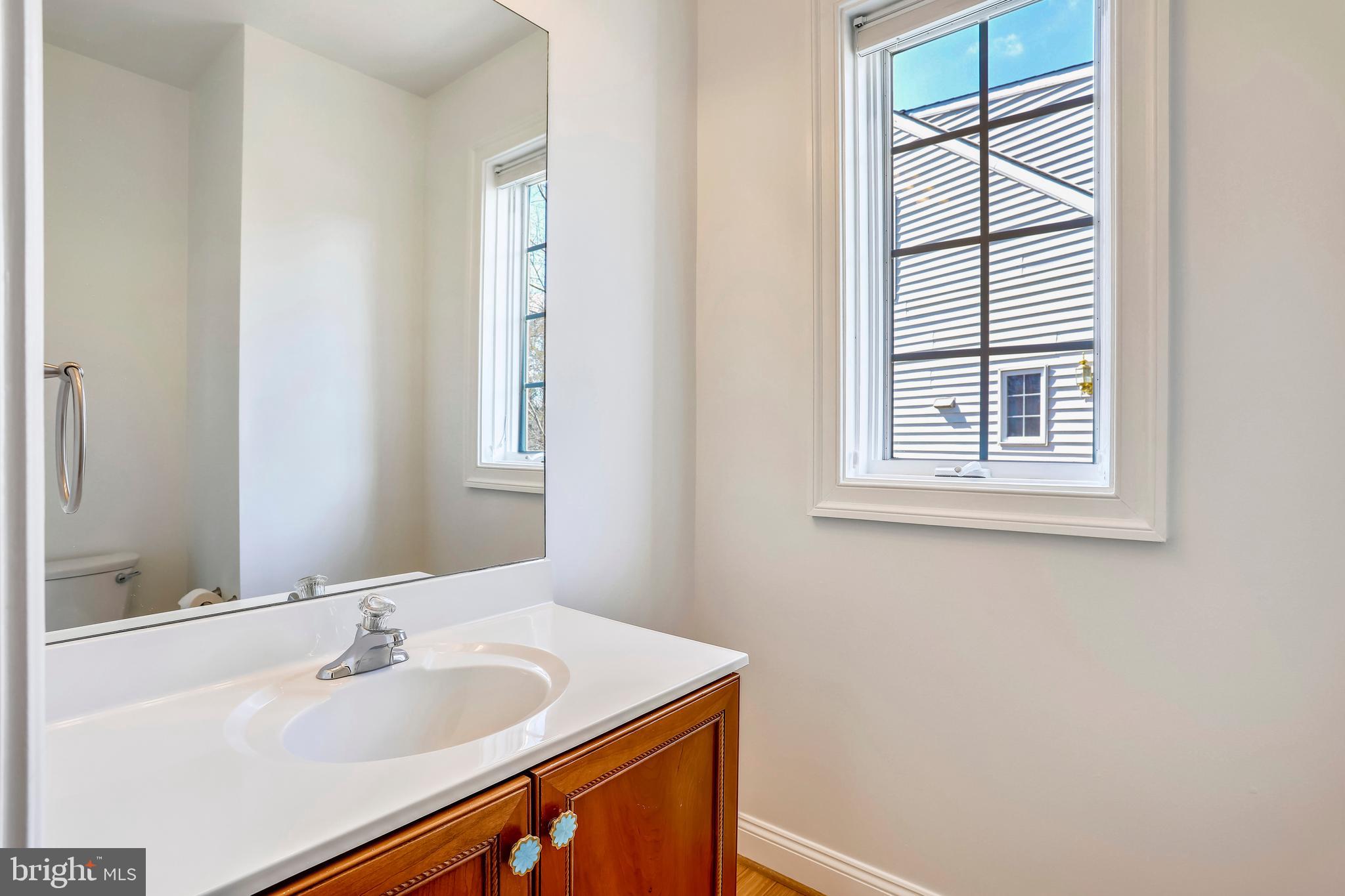 11121 Midvale Road Kensington, MD 20895 - Photo 15 of 47 Main Level Powder Room