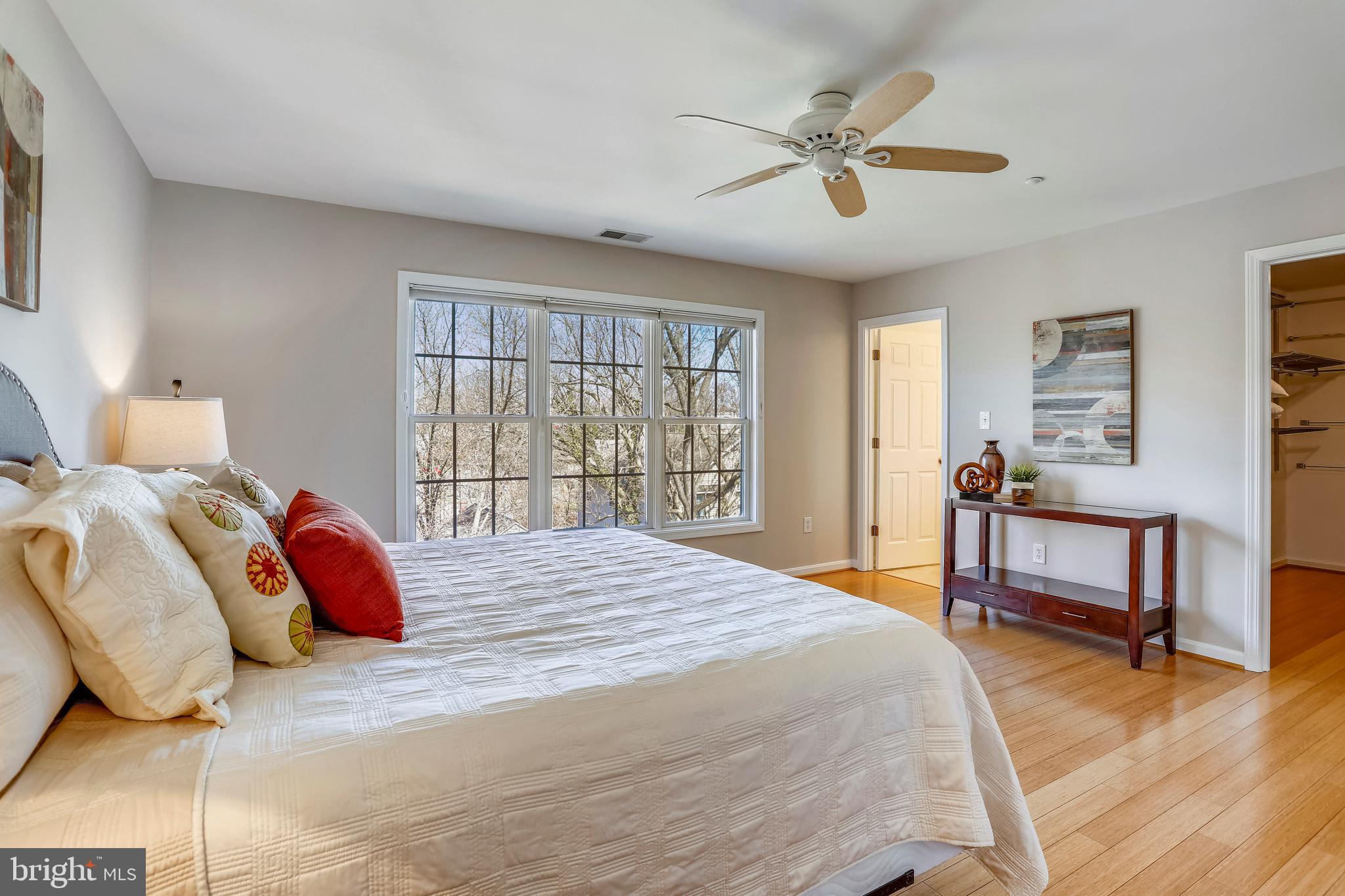 11121 Midvale Road Kensington, MD 20895 - Photo 16 of 47 Upper Level Master