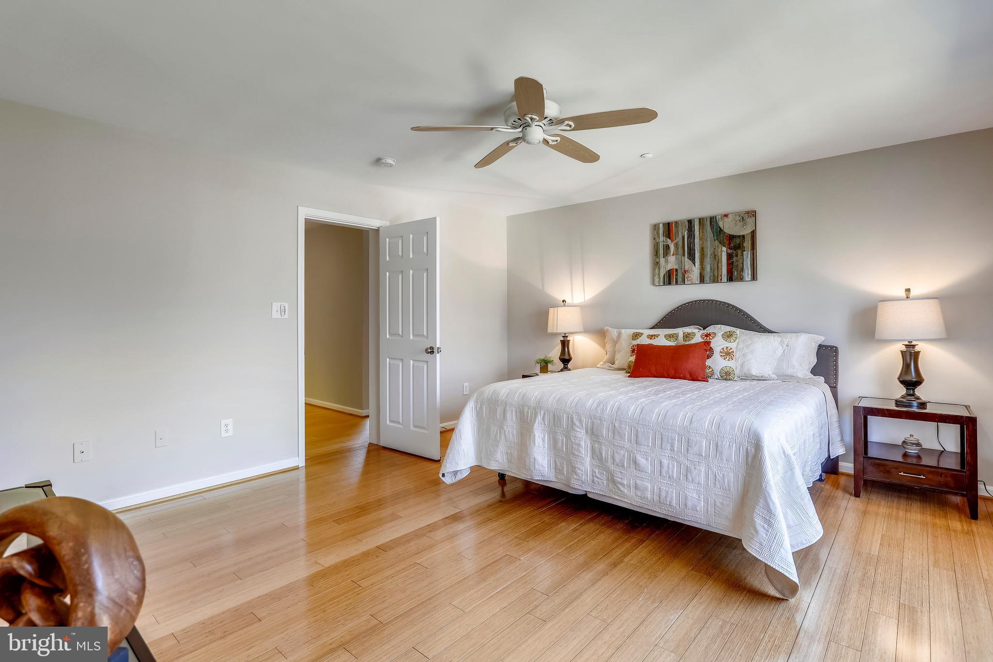 11121 Midvale Road Kensington, MD 20895 - Photo 18 of 47 Upper Level Master