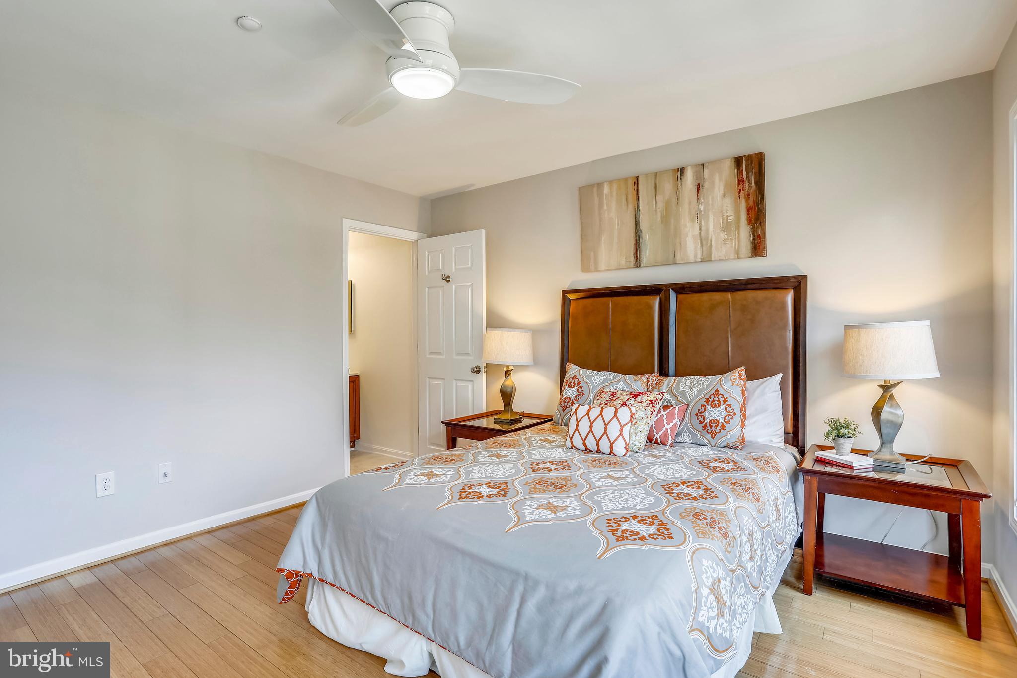 11121 Midvale Road Kensington, MD 20895 - Photo 23 of 47 Upper Level Master 2