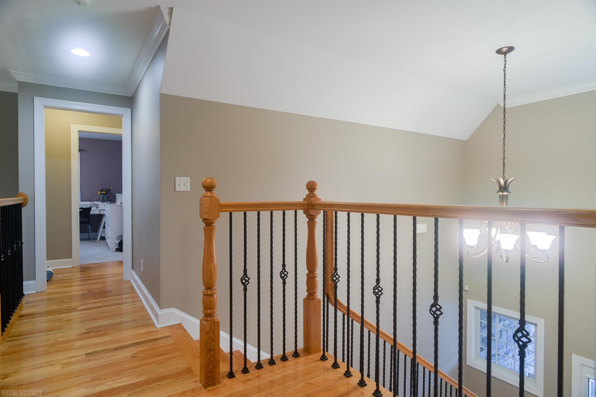 1054 Green Ridge Road Christiansburg, VA 24073 - Photo 21 of 32 Gallery Image 21