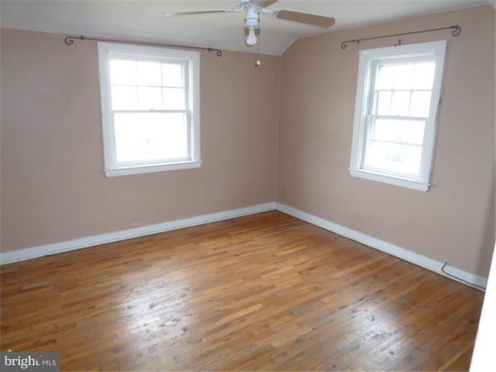 1001 Lamb Road Secane, PA 19018 - Photo 13 of 17
