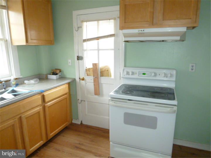 1001 Lamb Road Secane, PA 19018 - Photo 6 of 17