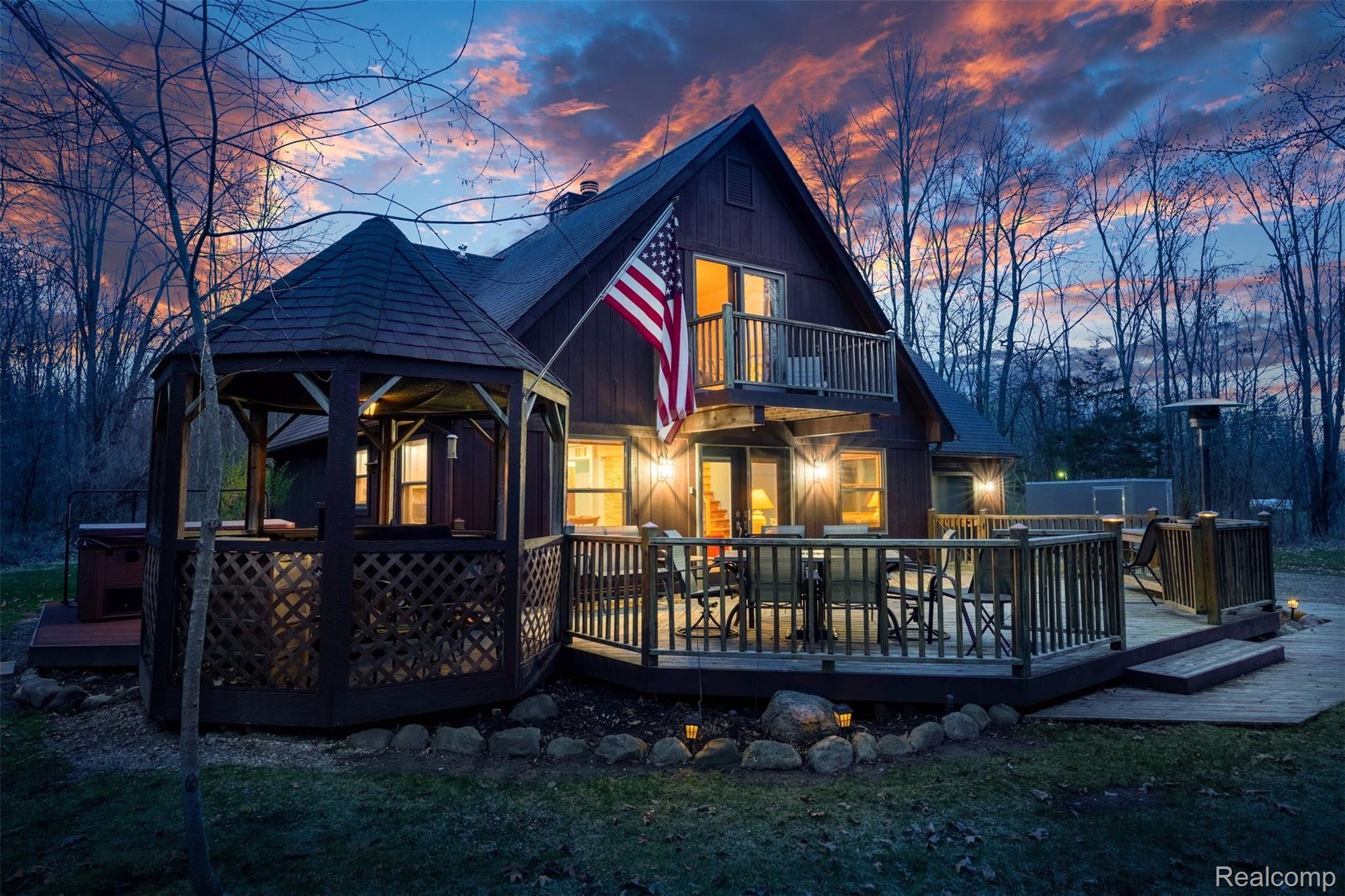 7341 Hogan Road Fenton, MI 48430 - Photo 6 of 47 DSC02725-HDR.jpg