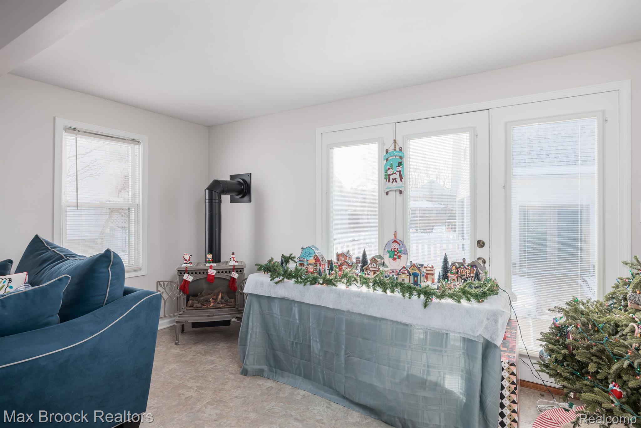 129 Pleasant Street Romeo, MI 48065 - Photo 8 of 32 Gallery Image 8