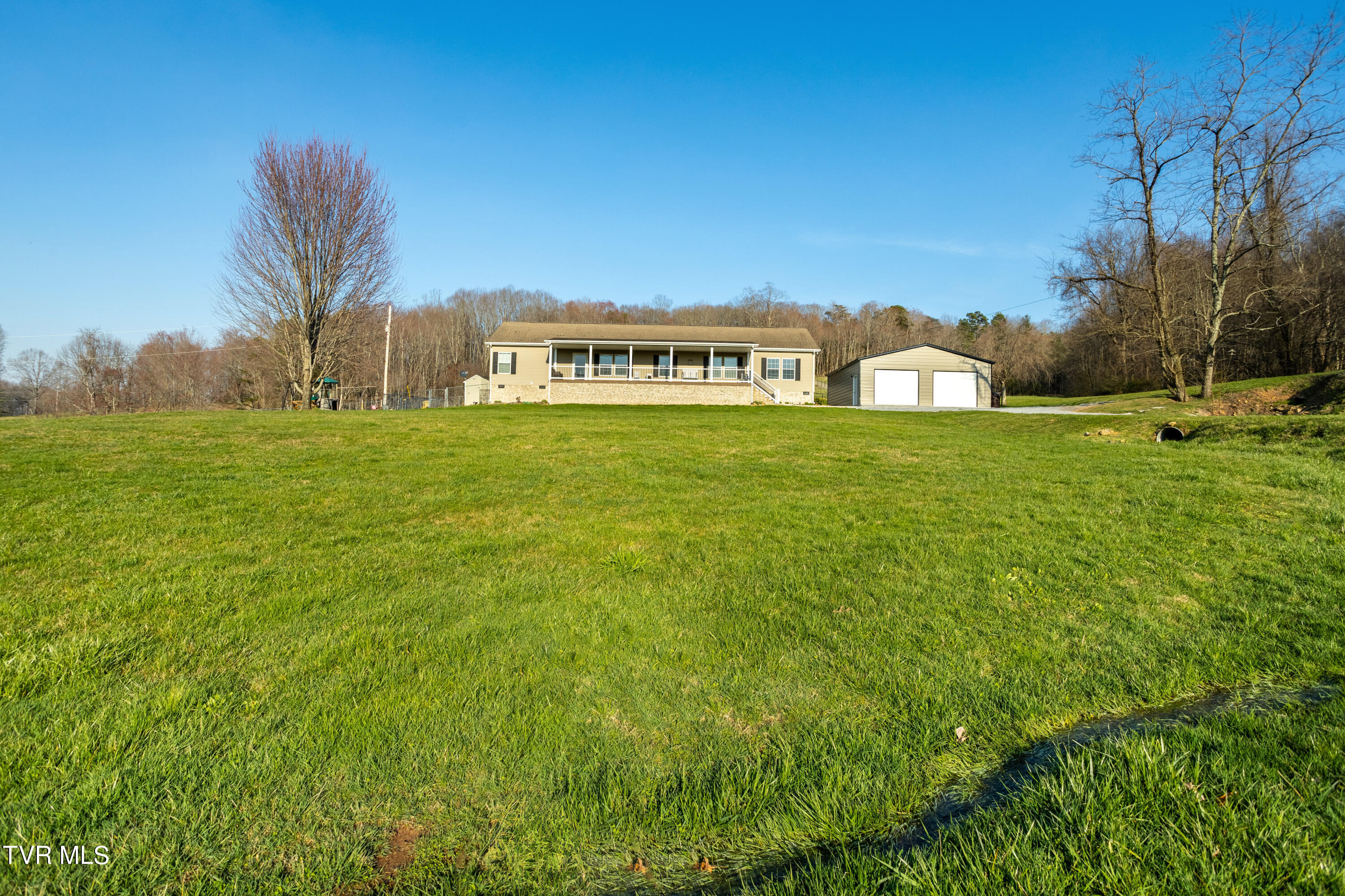 388 Drake Road Bristol, TN 37620 - Photo 12 of 42 177A2456-HDR_1