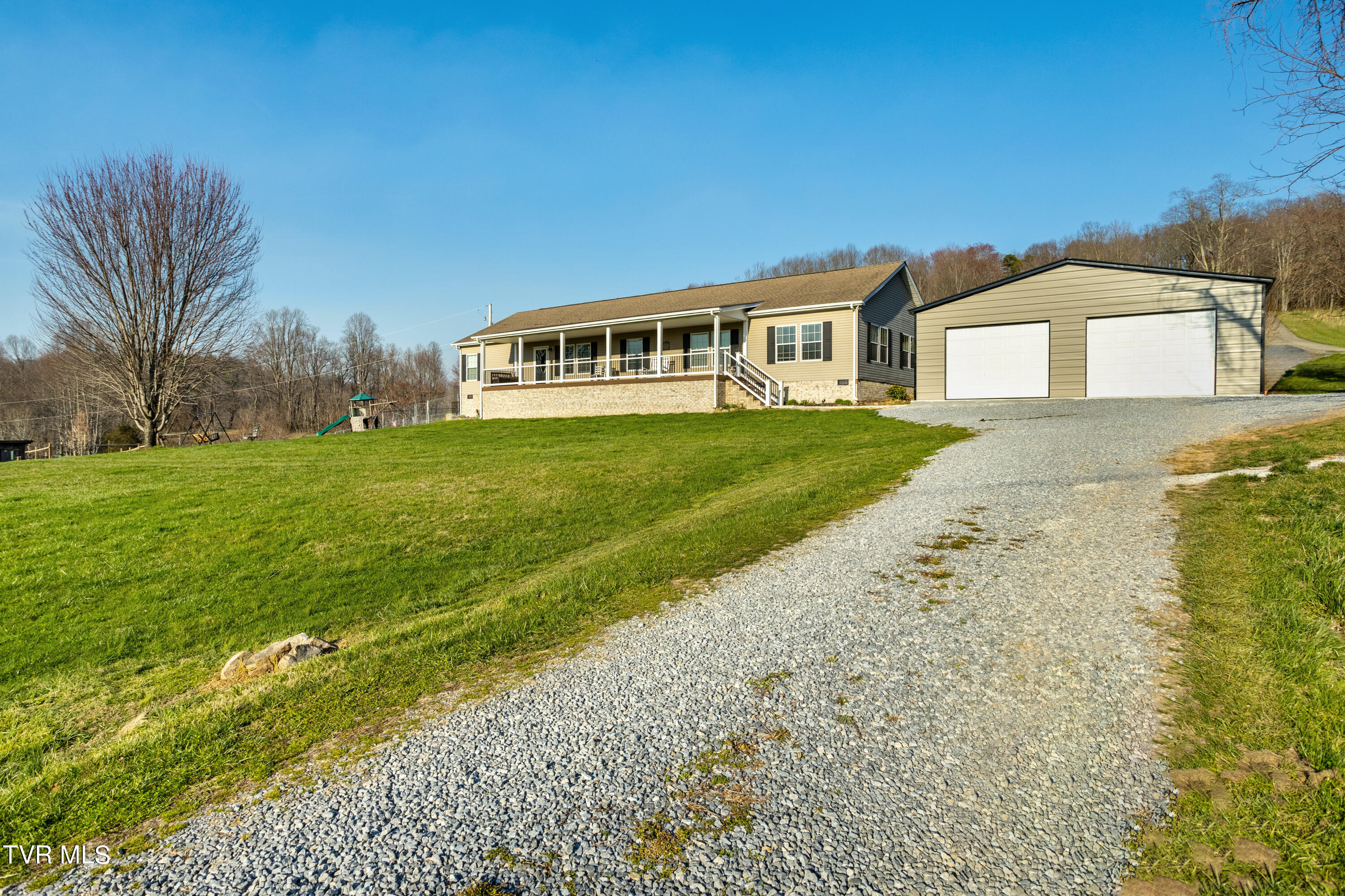 388 Drake Road Bristol, TN 37620 - Photo 13 of 42 177A2460-HDR_1