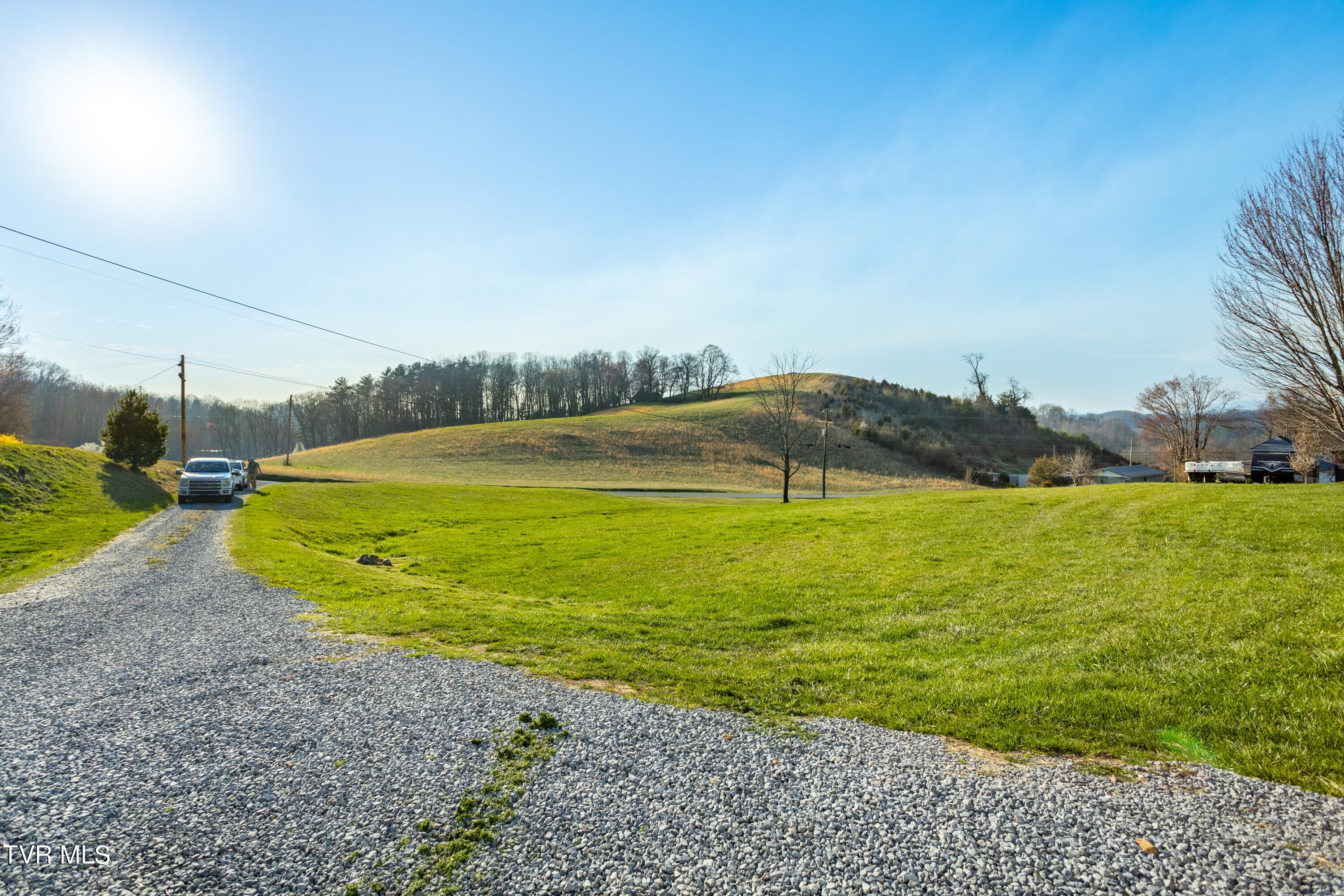 388 Drake Road Bristol, TN 37620 - Photo 19 of 42 177A2484-HDR_1