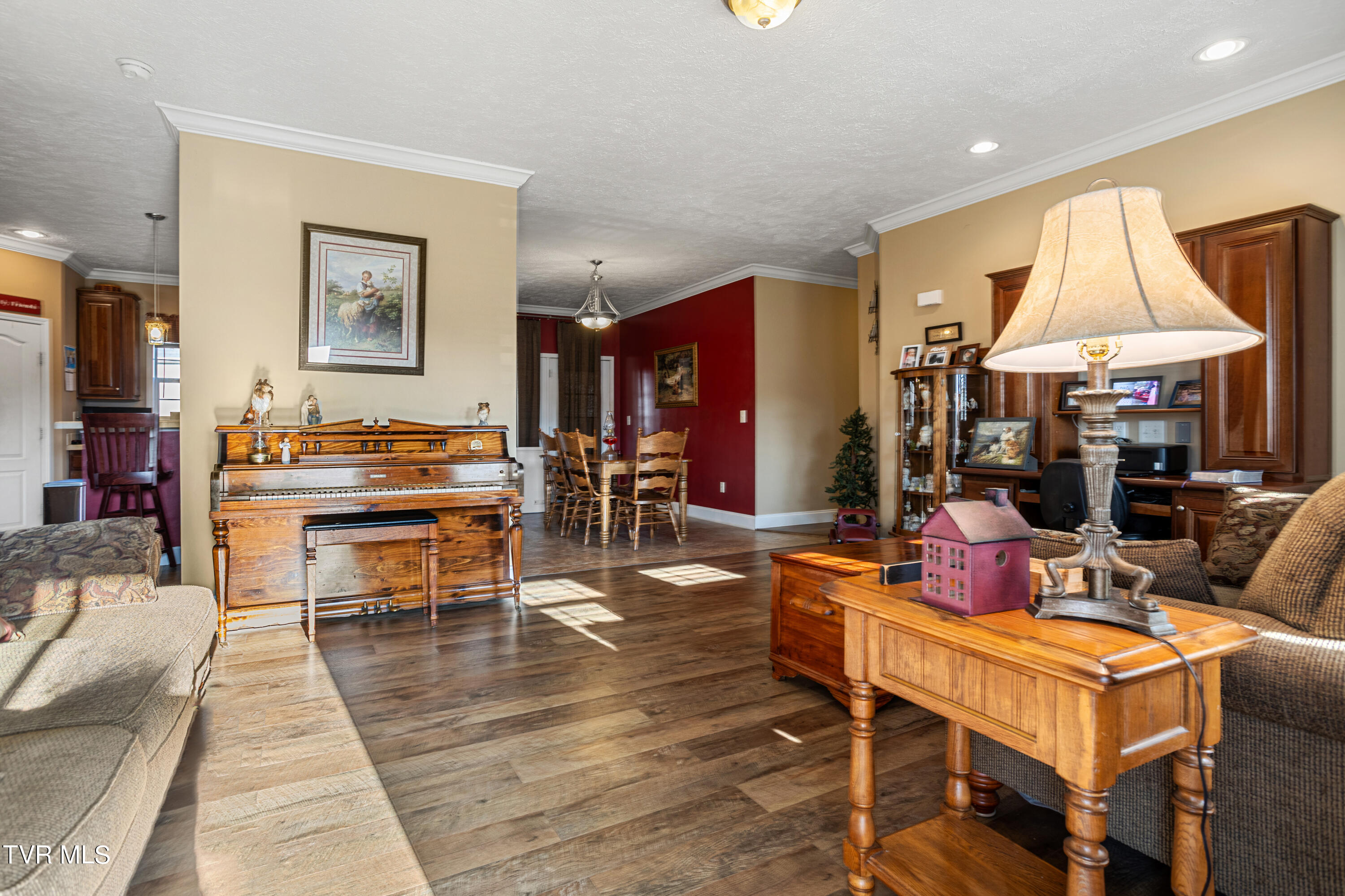 388 Drake Road Bristol, TN 37620 - Photo 20 of 42 177A2488-HDR_1