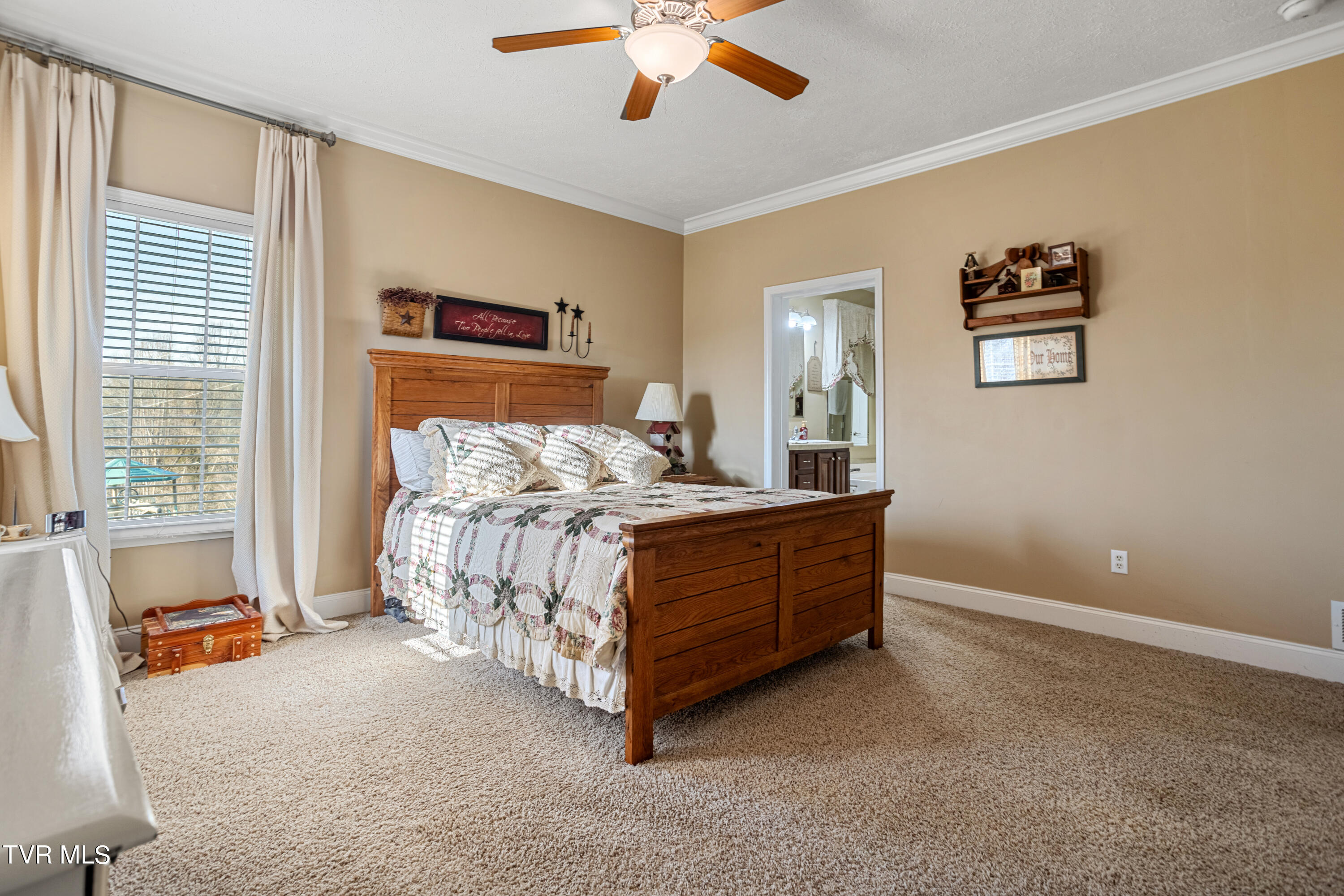 388 Drake Road Bristol, TN 37620 - Photo 24 of 42 177A2504-HDR_1
