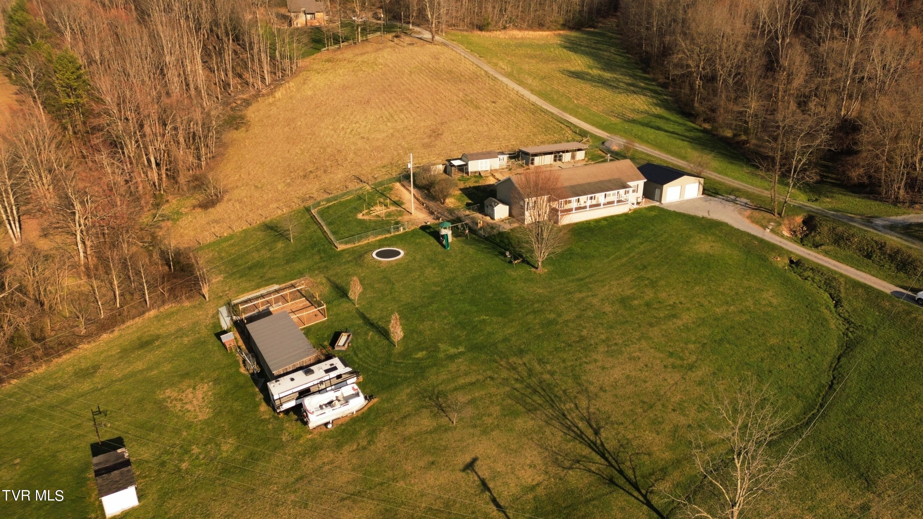 388 Drake Road Bristol, TN 37620 - Photo 3 of 42 dji_fly_20240314_183118_611_171045324207