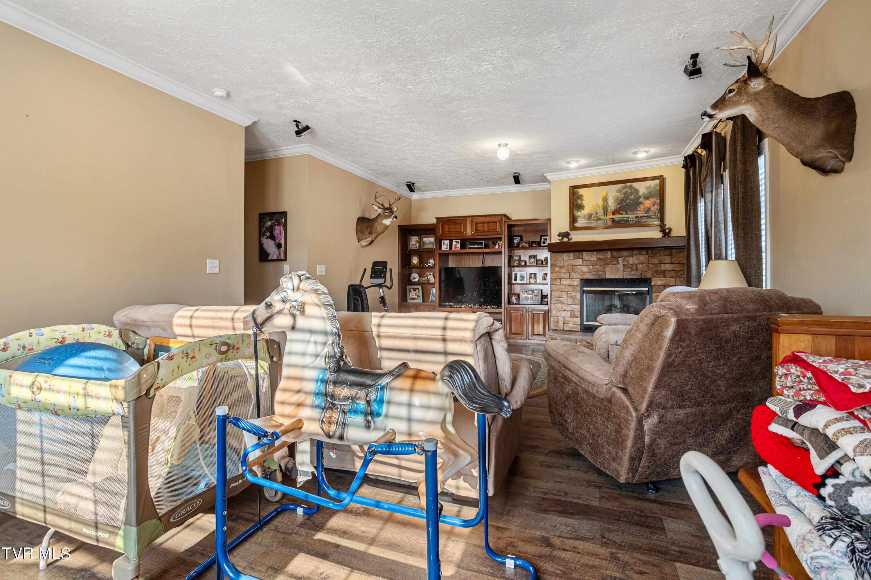 388 Drake Road Bristol, TN 37620 - Photo 35 of 42 177A2552-HDR_1