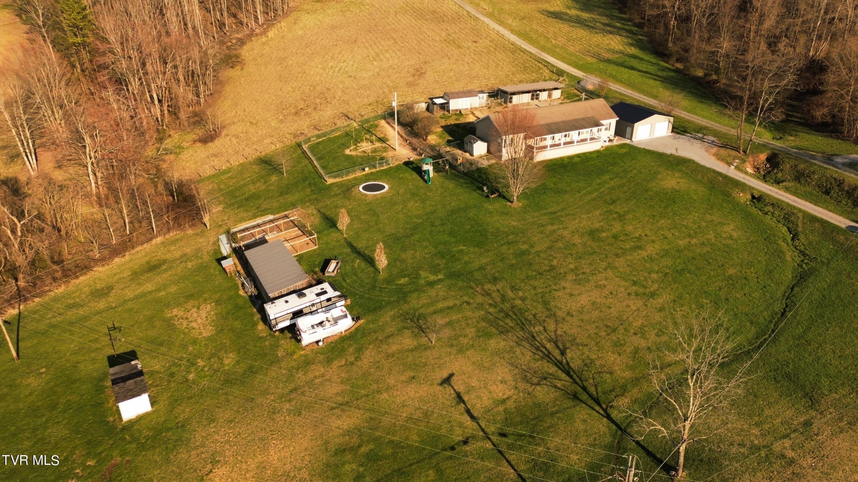 388 Drake Road Bristol, TN 37620 - Photo 4 of 42 dji_fly_20240314_183126_612_171045324130