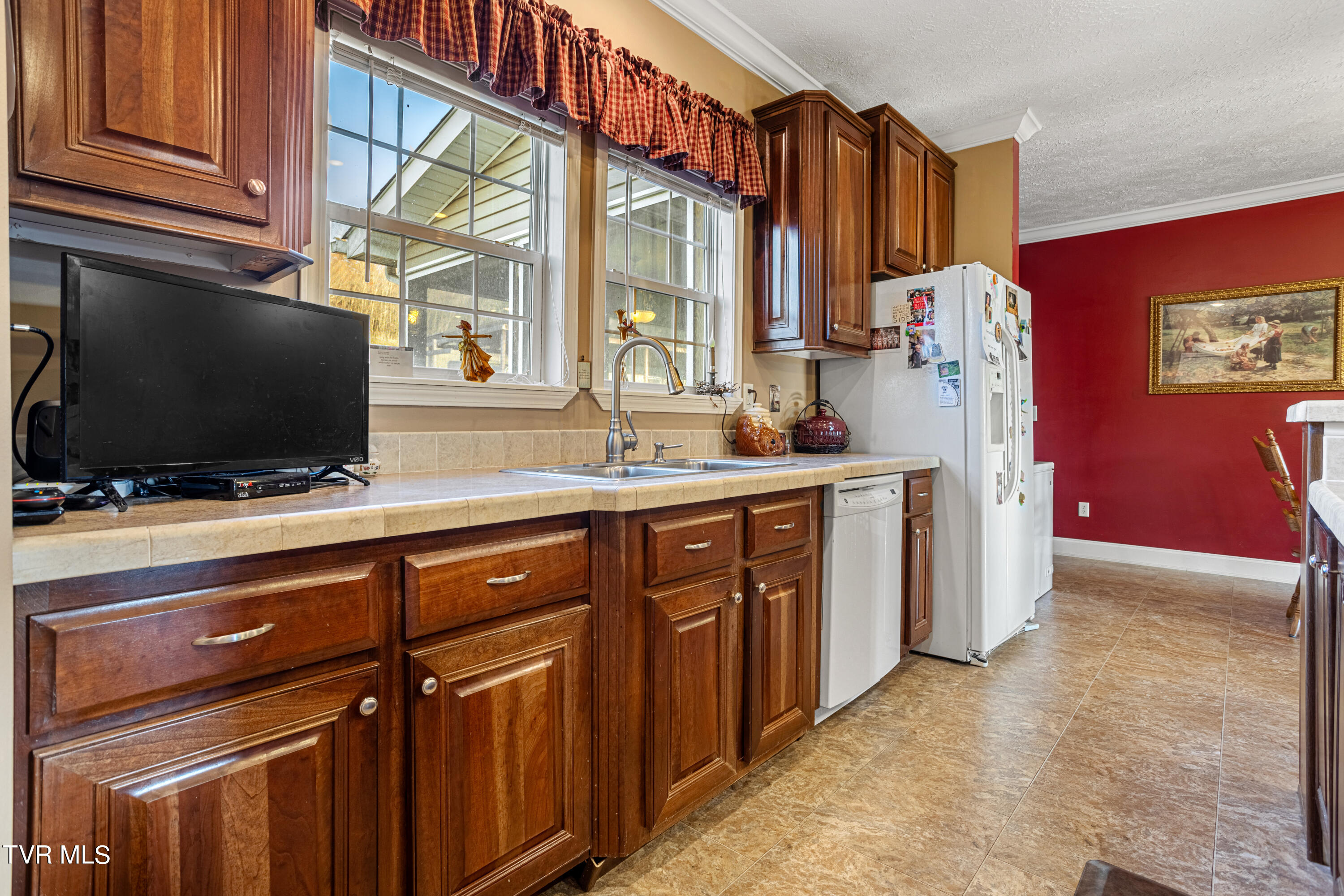 388 Drake Road Bristol, TN 37620 - Photo 42 of 42 177A2580-HDR_1