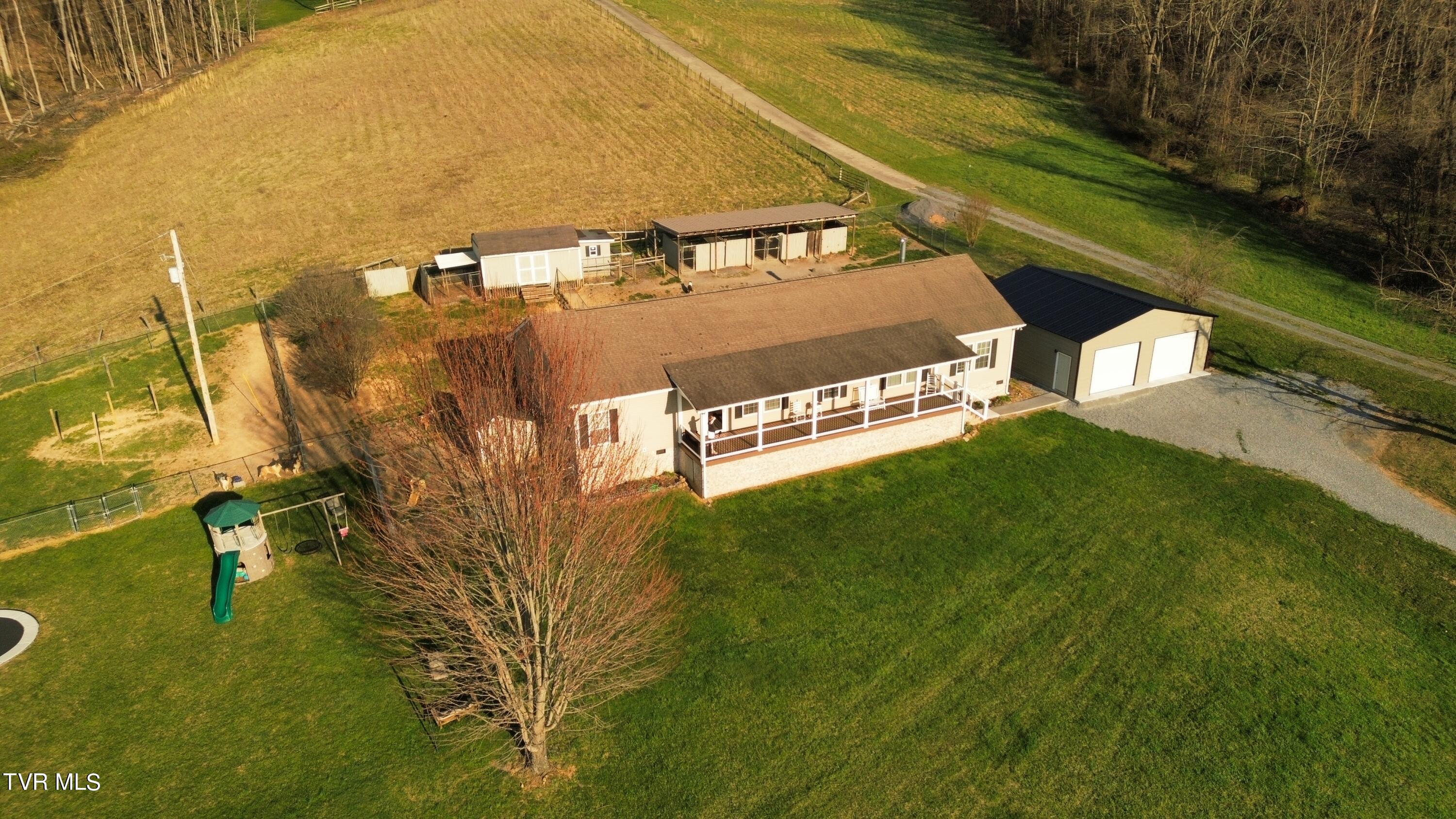 388 Drake Road Bristol, TN 37620 - Photo 5 of 42 dji_fly_20240314_183226_618_171045323647