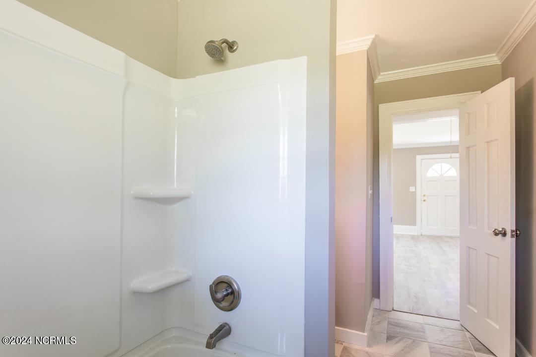 222 Old Roper Loop Plymouth, NC 27962 - Photo 12 of 30 Shower/Tub