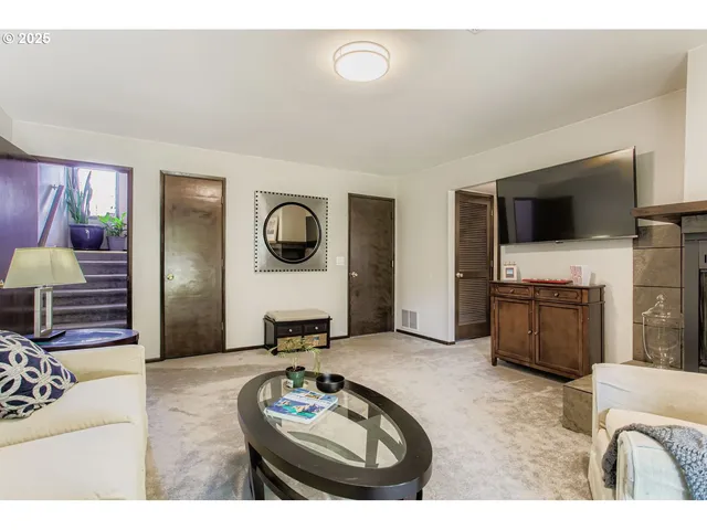 $325,000 | 14876 Northeast Rose Parkway, Unit 60B, Portland, OR 97230