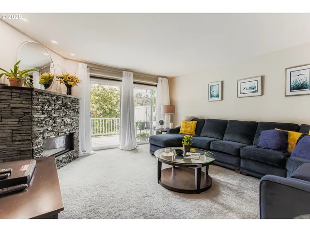 $325,000 | 14876 Northeast Rose Parkway, Unit 60B, Portland, OR 97230