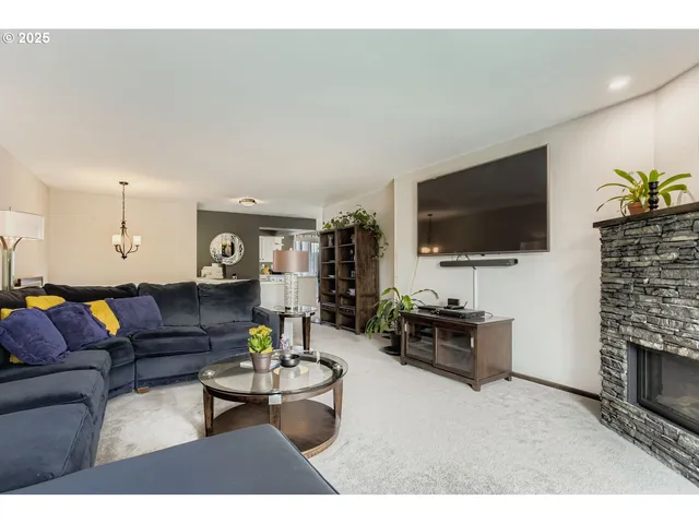 $325,000 | 14876 Northeast Rose Parkway, Unit 60B, Portland, OR 97230