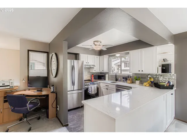 $325,000 | 14876 Northeast Rose Parkway, Unit 60B, Portland, OR 97230