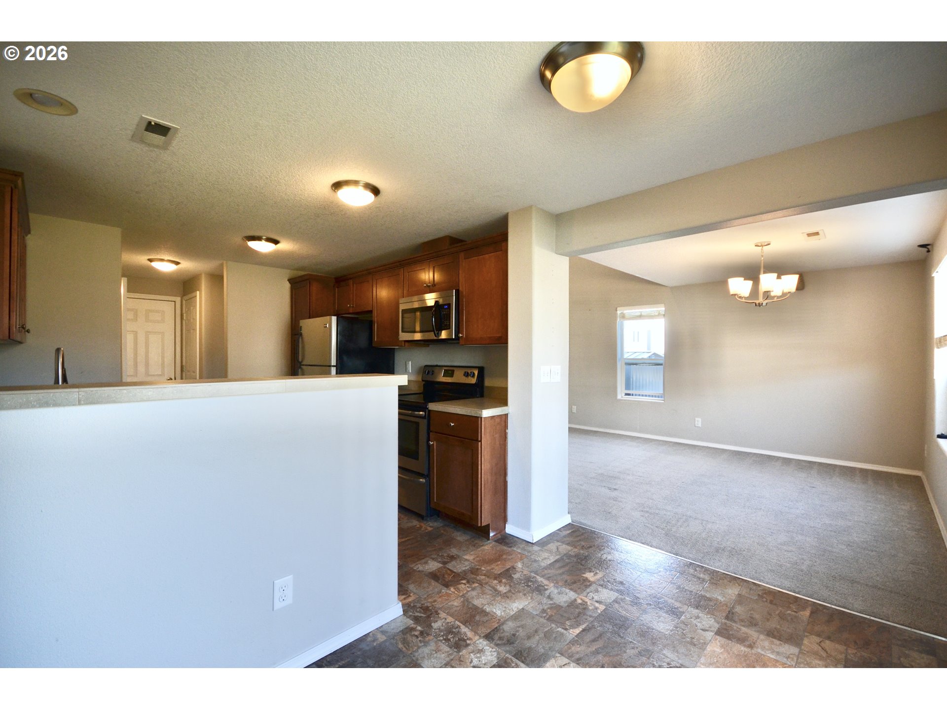 20583 Southwest Tesoro Court Beaverton, OR 97003 - Photo 6 of 28