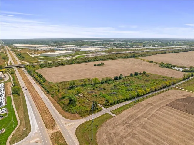 $595,000 | 14707 Prospect Avenue, Kansas City, MO 64147