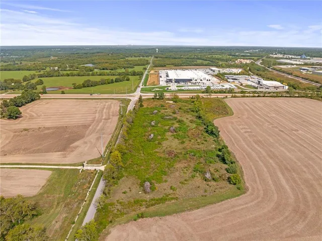 $595,000 | 14707 Prospect Avenue, Kansas City, MO 64147