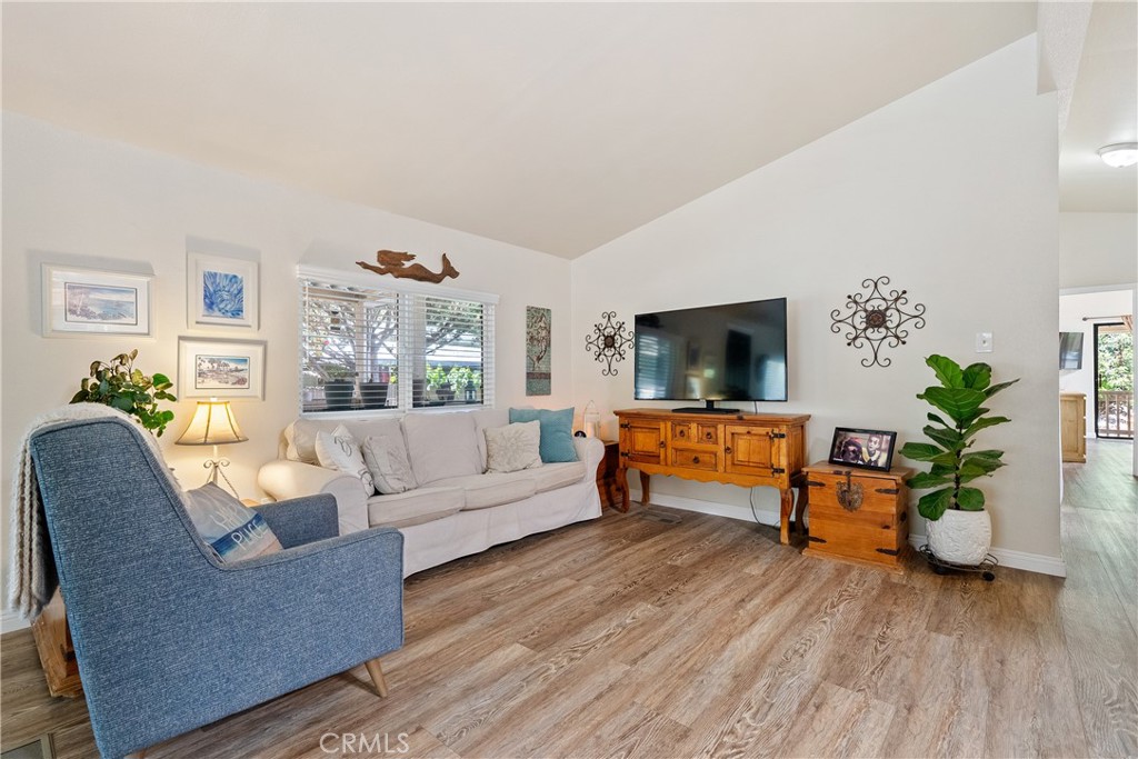 35 Via Santa Barbara Paso Robles, CA 93446 - Photo 4 of 27