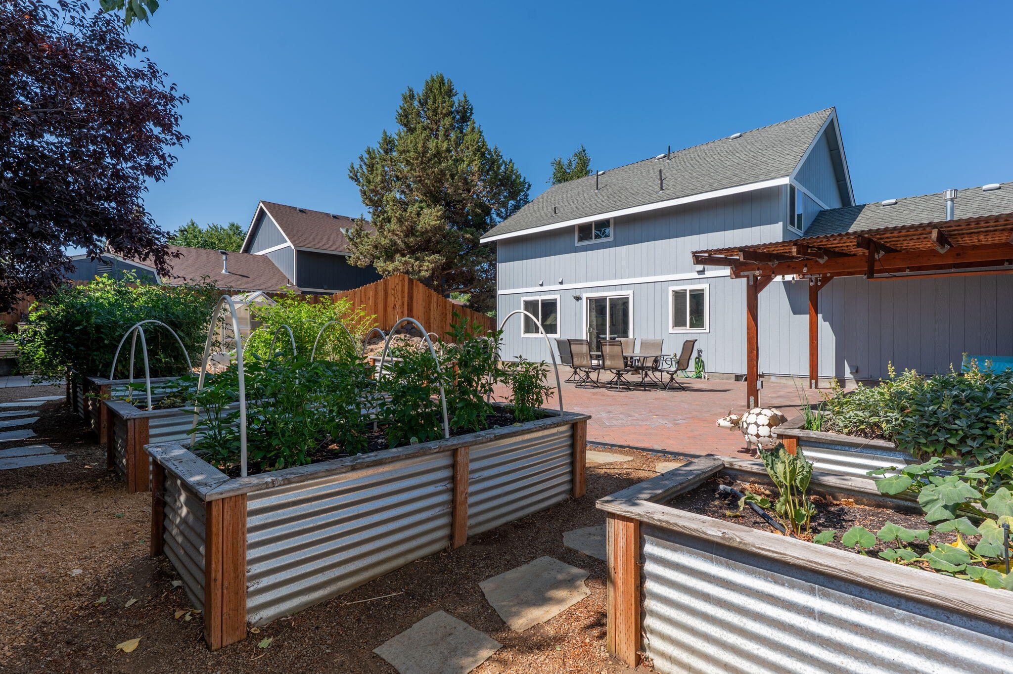 804 Northeast Providence Drive Bend, OR 97701 - Photo 36 of 62 17-web-or-mls-804-NE-Providence-DR-Bend-