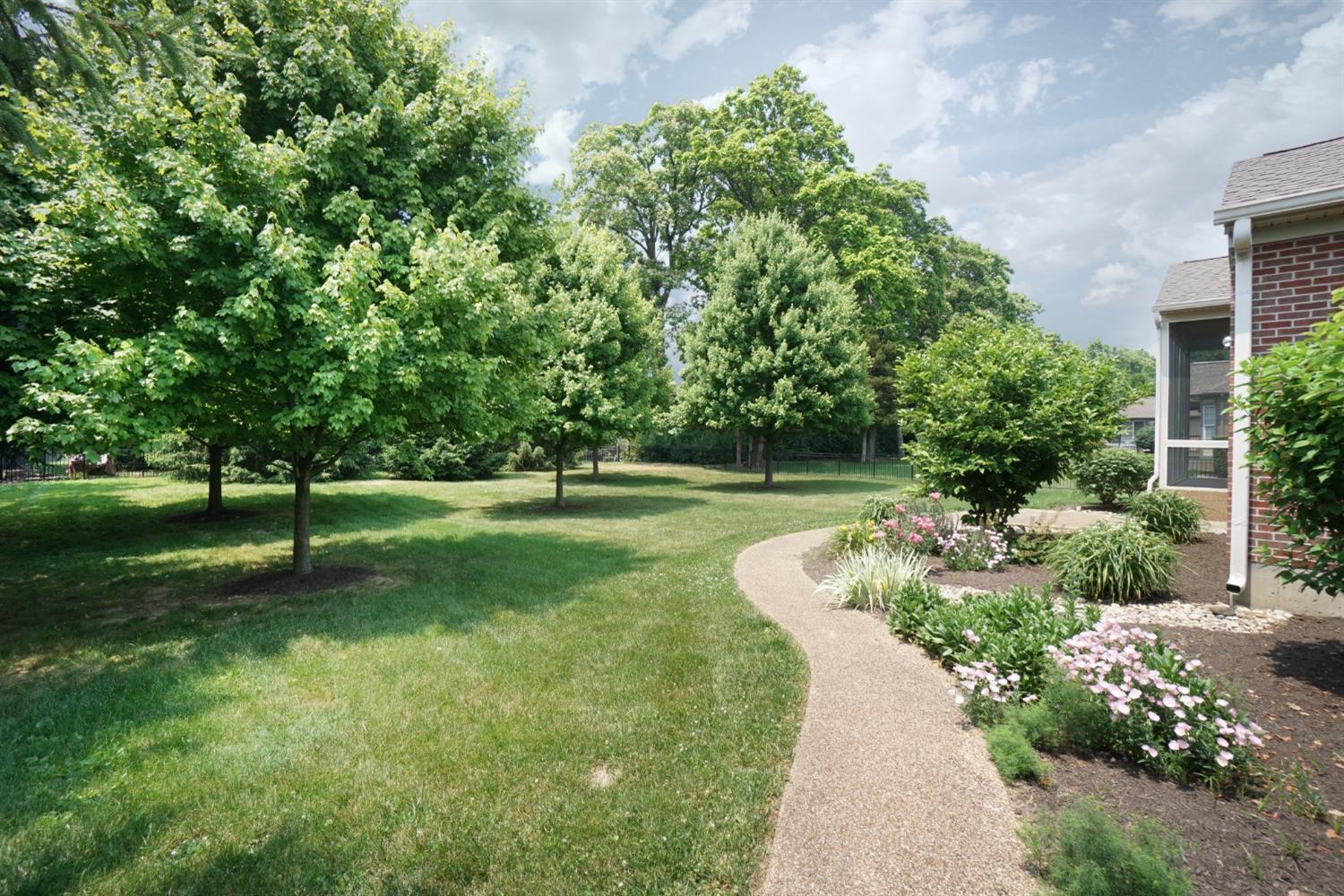 1221 Catalpa Ridge Lebanon, OH 45036 - Photo 32 of 39 Gallery Image 32